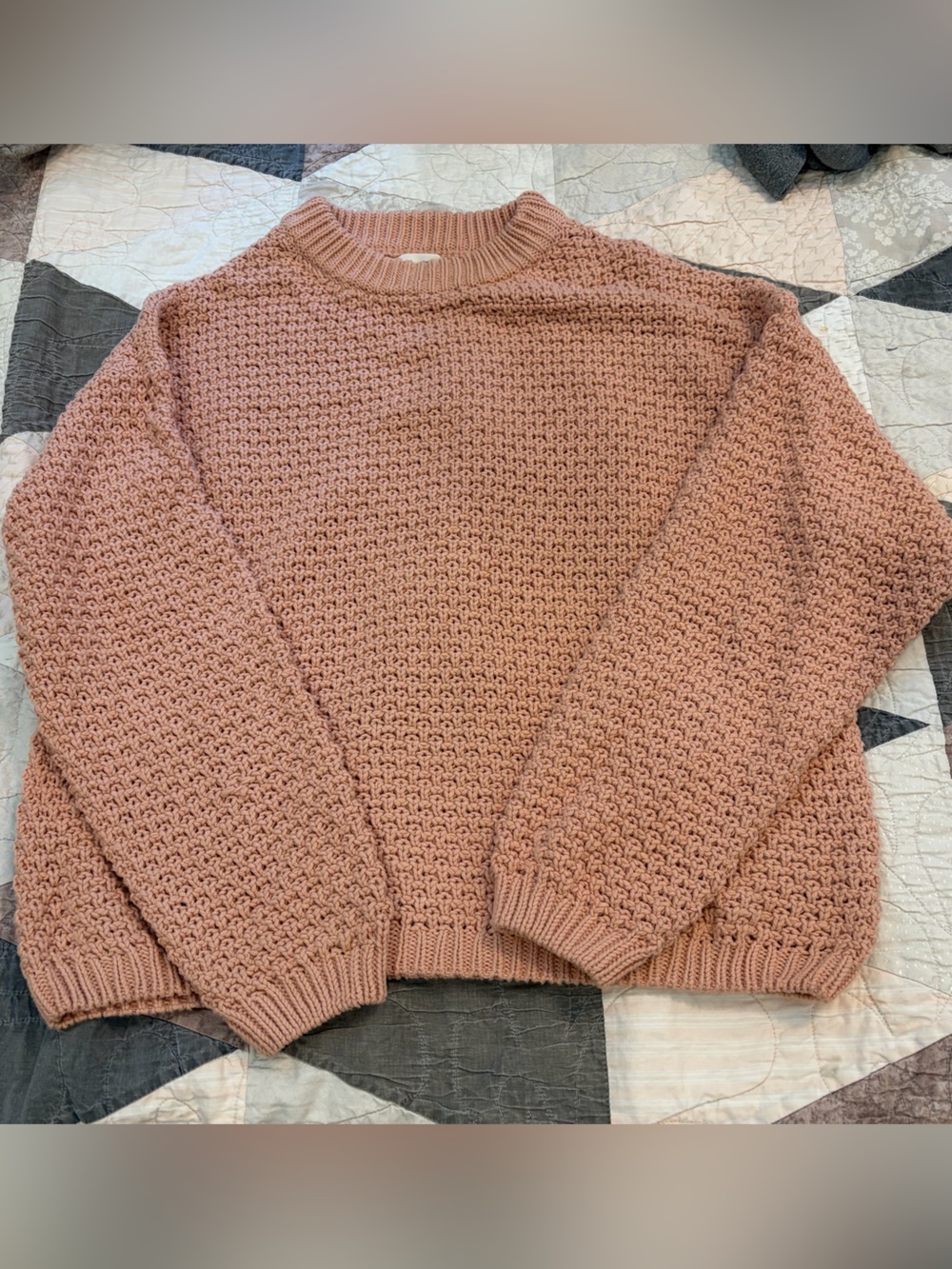 Women’s Universal Thread Chunky Knit Crewneck Sweater - pink